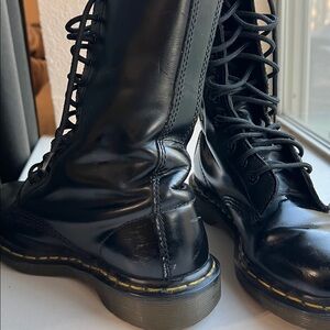 Dr Martens boots EU 39